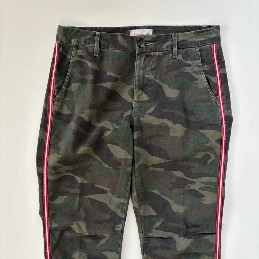 SUNDRY Women's Striped-Trim Camo Jogger Pants Size 25